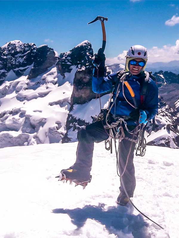 CUMBRE DEL NEVADO HUARAPASCA