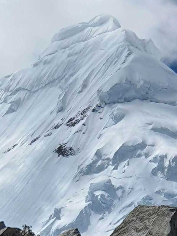 NEVADO TOCLLARAJU