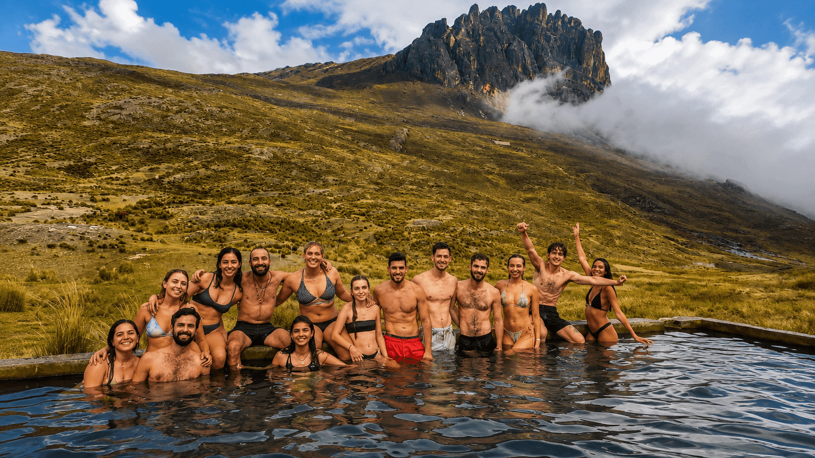 Huayhuash → Paso Portachuelo (4,750 m) → Aguas Termales de Viconga (4,400 m)